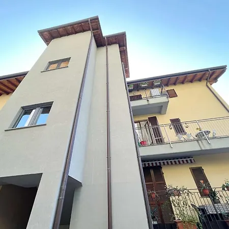 Confortevole Con Terrazza