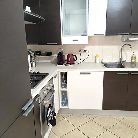 Confortevole Con Terrazza Apartamento