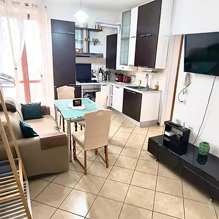 Confortevole Con Terrazza * كومو